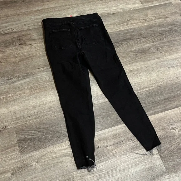 Spanx Women’s Black Distressed High Rise Skinny Pants with Raw Hem Size Large - Picture 7 of 8